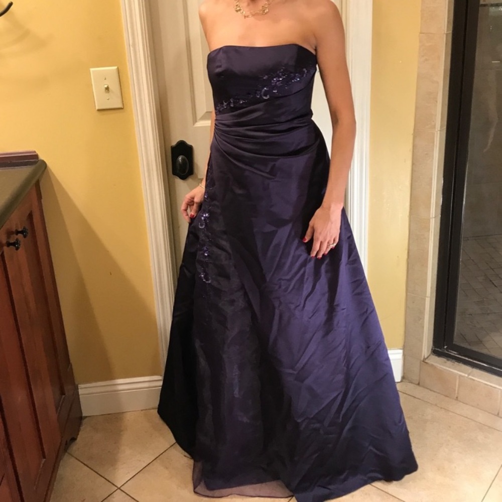 David’s Bridal NWT strapless maxi dress Size 2